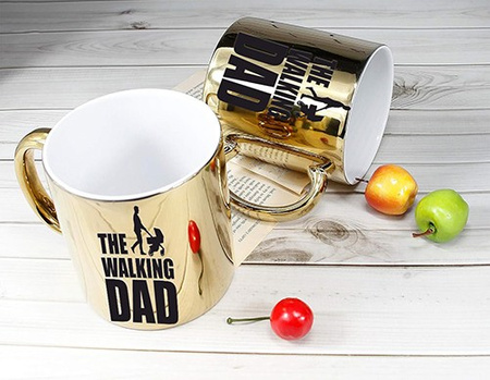 THE WALKING DAD gold mirror mug